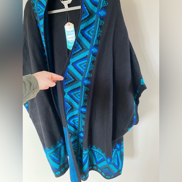 NWT Pioneer Woman Ruana Sweater shawl - Picture 2 of 6